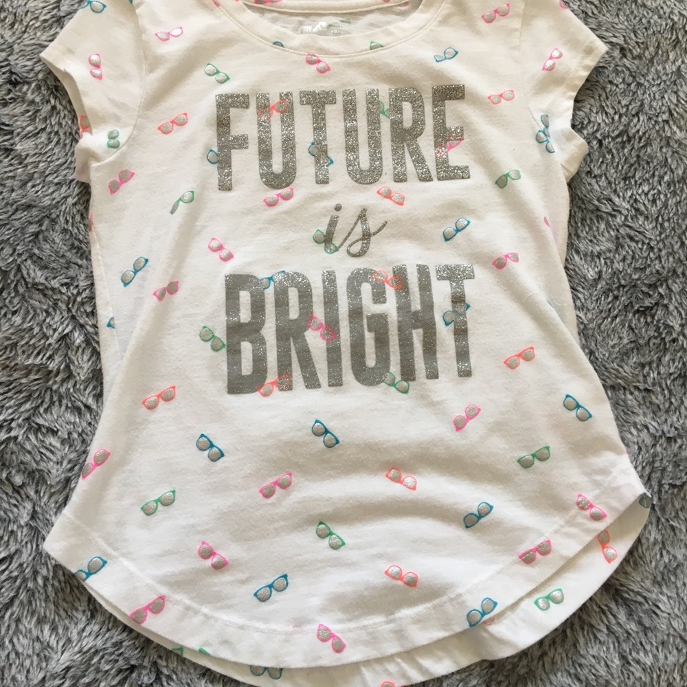 Girls’ graphic tee (Kohl’s)